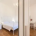 Angelic House Palace, Tatil Evi